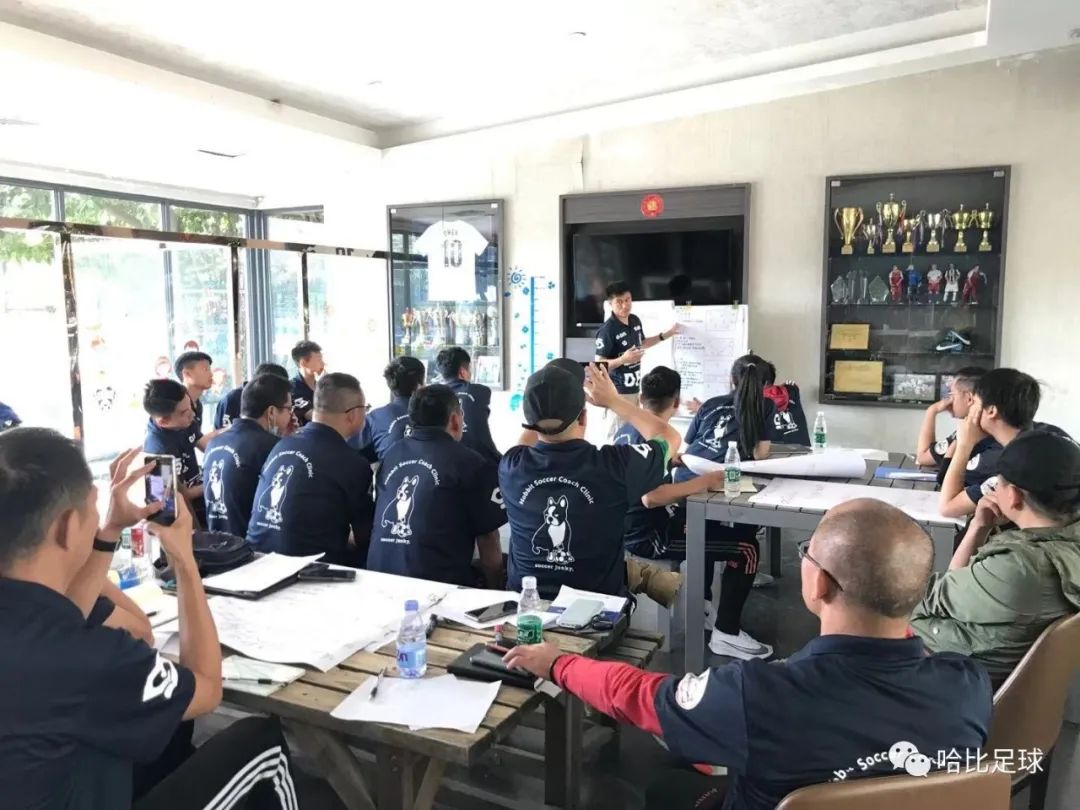 “瞧不上”哈比的我,却成了哈比系教练