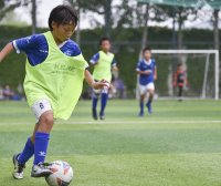 【E妈】我为何要支持儿子学踢球？！