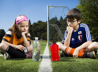 运动型饮料，训练时到底该不该给孩子喝？