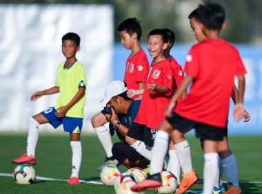 感觉孩子踢球的热情被掏空?也许是青少年足球中的 Burnout