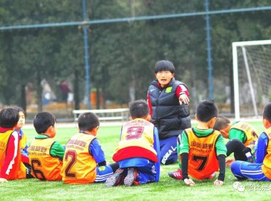 天才和刺头，谁是青训教练手中的“烦恼”？