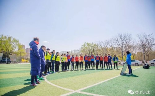 「学术研究」教练行为如何影响球员的创造力？