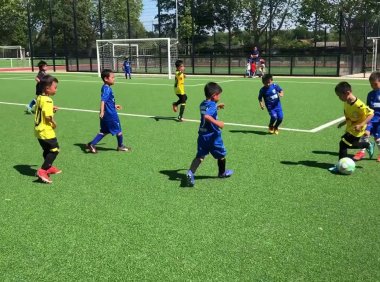 日本是如何支持孩子踢足球的？